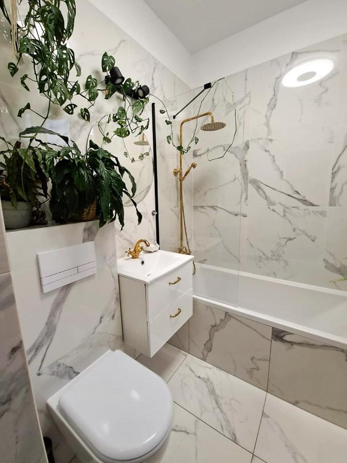 Bohema Apartement With Private Parking